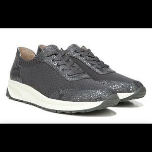 Grey/white Naturalizer Sneakers Size 10